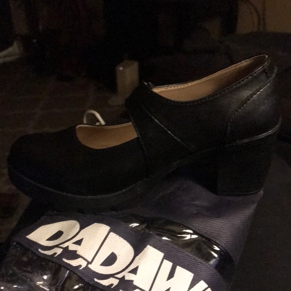 Super cute maryjanes brand new - Picture 1 of 2